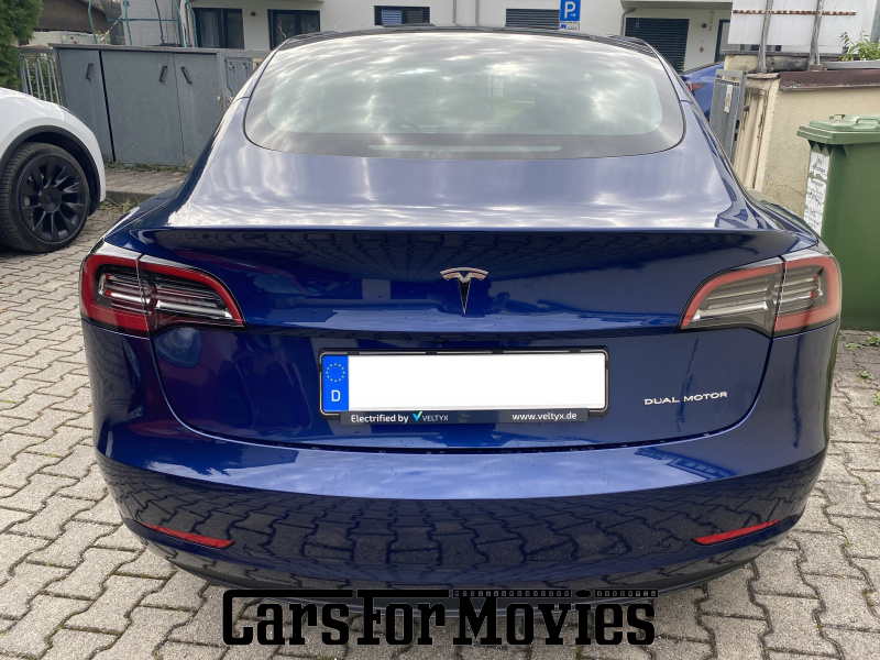 CarsForMovies | Tesla Model 3 Long Range 2022 USA Blau Schwarz Zivilfahrzeug Limousine Bayern 6525 eauto elektro